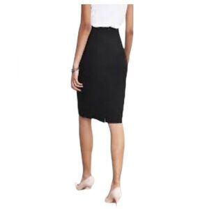 Banana Republic Knee Length Lined Pencil Skirt with Back Split in Black Size 8